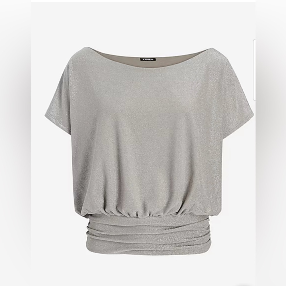 Metallic Short Sleeve Ruched Banded Bottom Tee - Picture 4 of 5